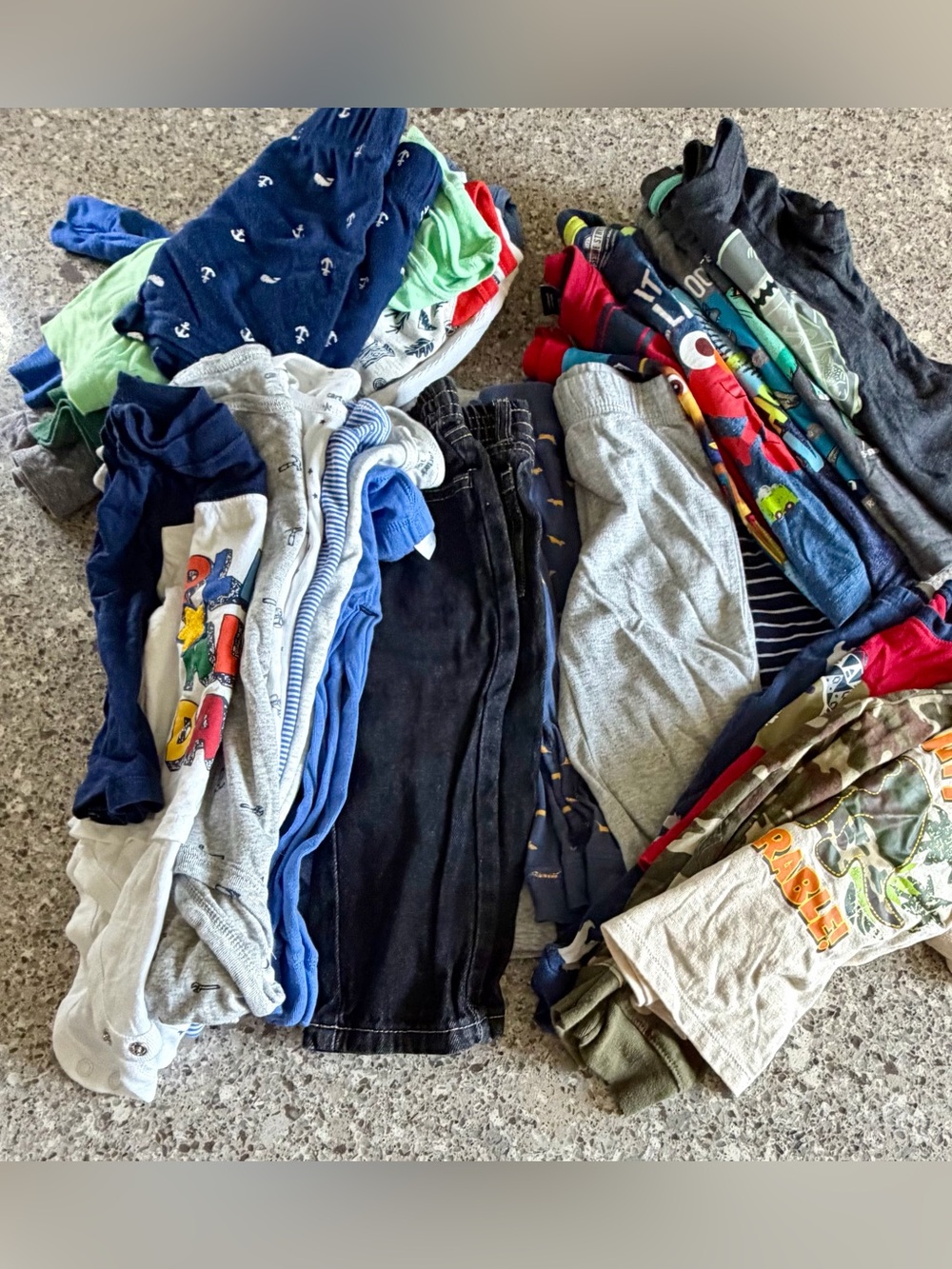 32-Piece l Boy’s Bundle l Size:18M